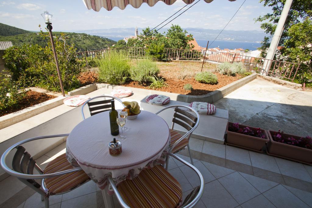 Apartments Marija Vrbnik Εξωτερικό φωτογραφία