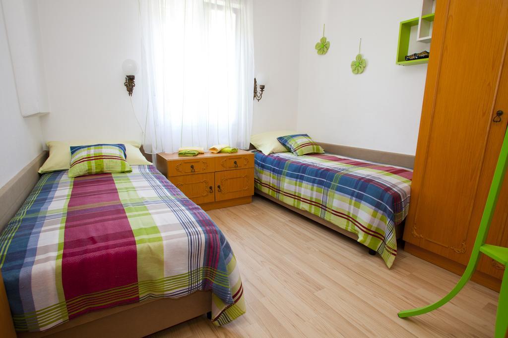 Apartments Marija Vrbnik Εξωτερικό φωτογραφία